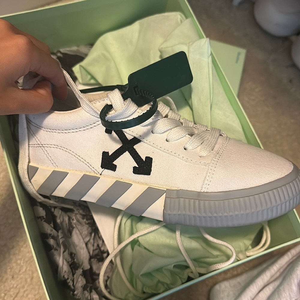 Off white women canvas sneakers